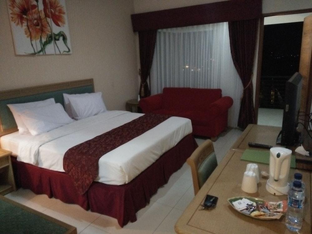 บูกิต อะลามันดา รีสอร์ต Hotel การุต ภายนอก รูปภาพ